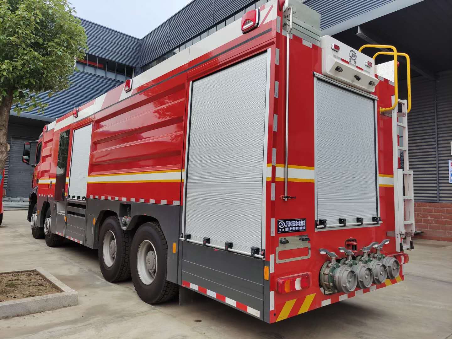 1600950177241236.jpg 18T奔馳1.jpg